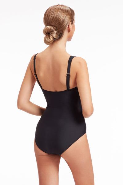 Plus Cup Onepiece Core Solid Black Plus Cup Twist Front One piece - Sunseeker